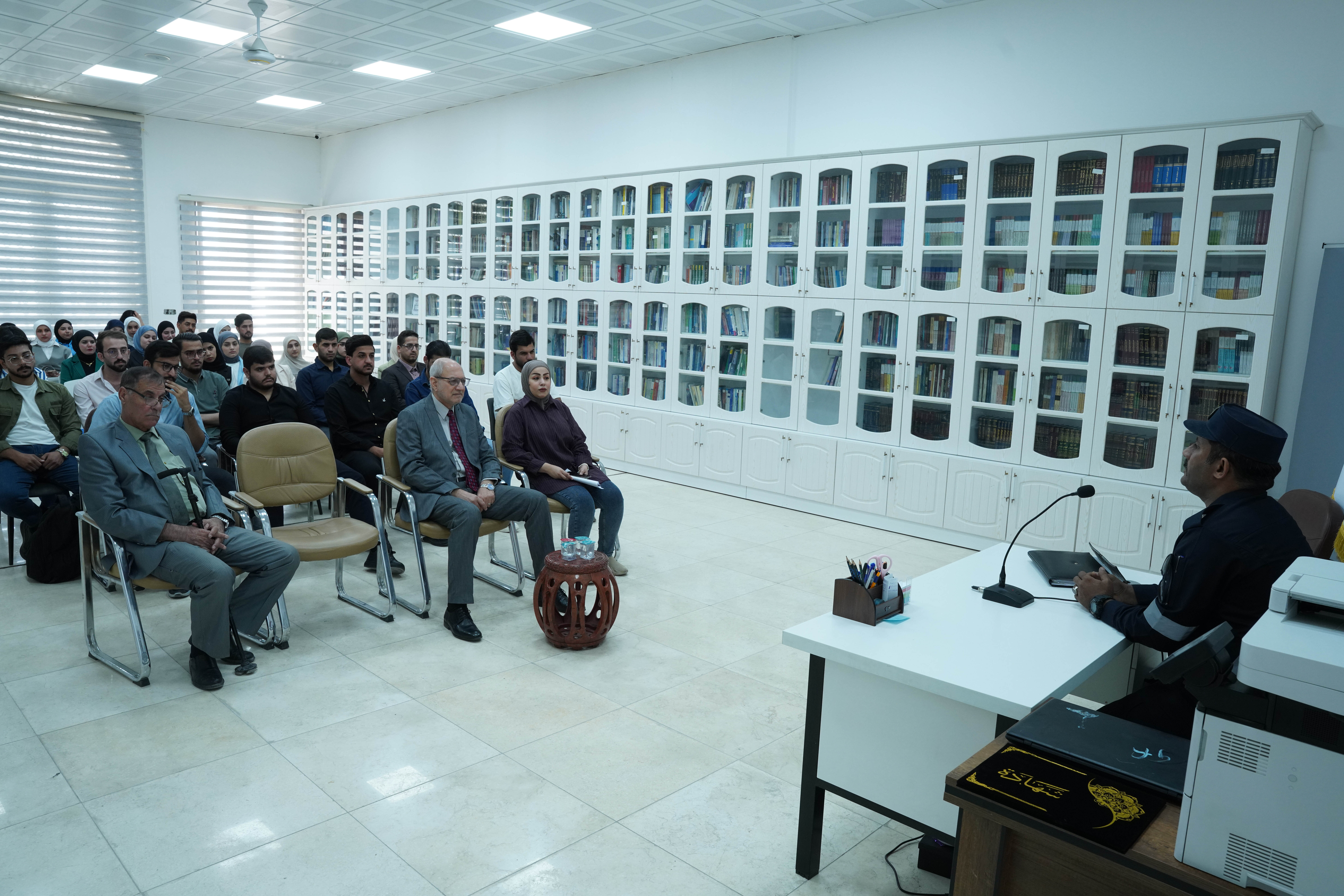 مكتبة الجامعة